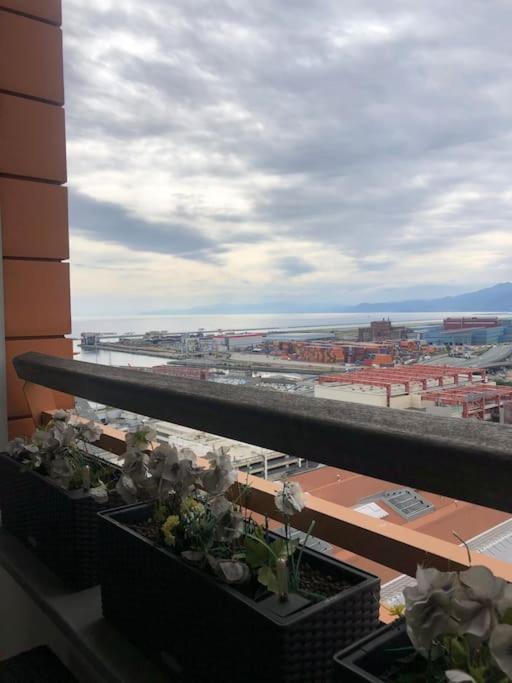 Appartement Attico Nelle Torri Di Fiumara à Gênes Extérieur photo